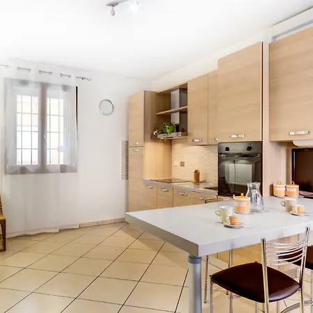 Apartamento Massarenti - Monolocale Ristrutturato *